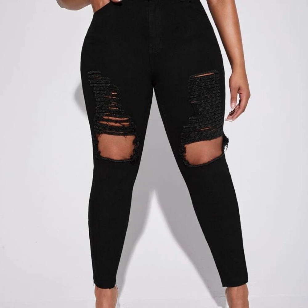 SHEIN Black Skinny Distressed Jeans